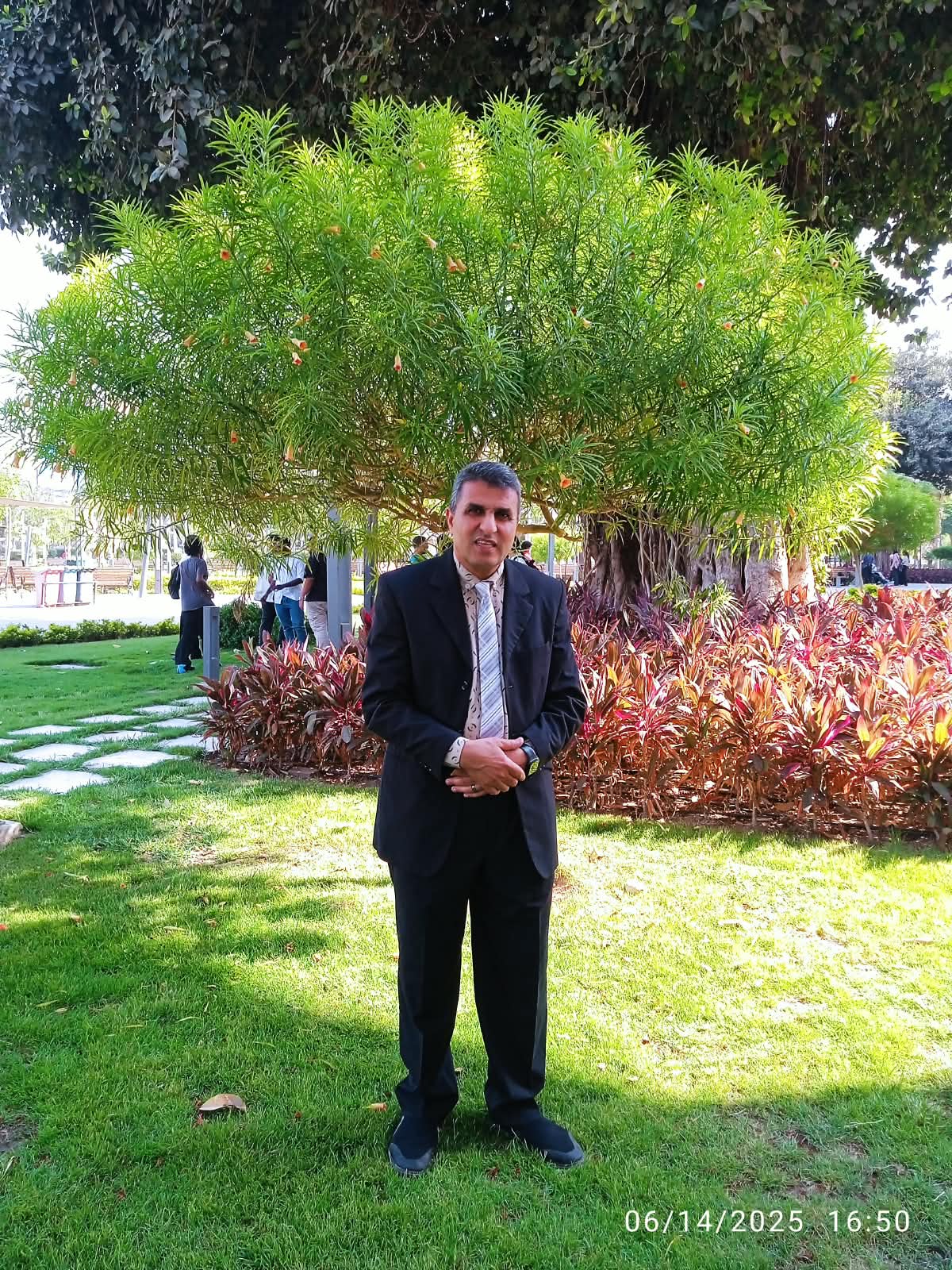 غلاف السيرة الذاتية